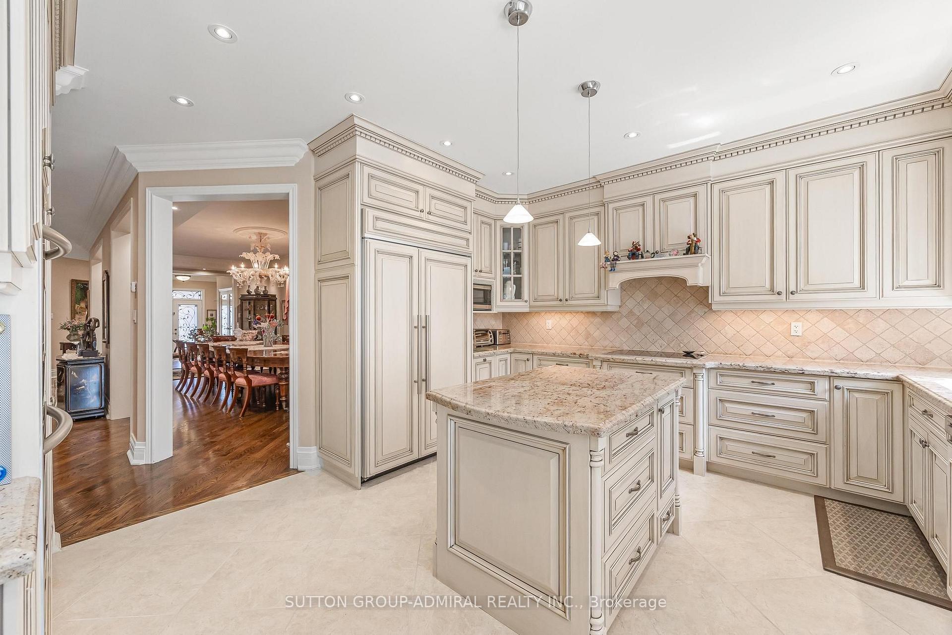 Photo 12 of 35 Strauss Road, Vaughan, Patterson — HOMEH