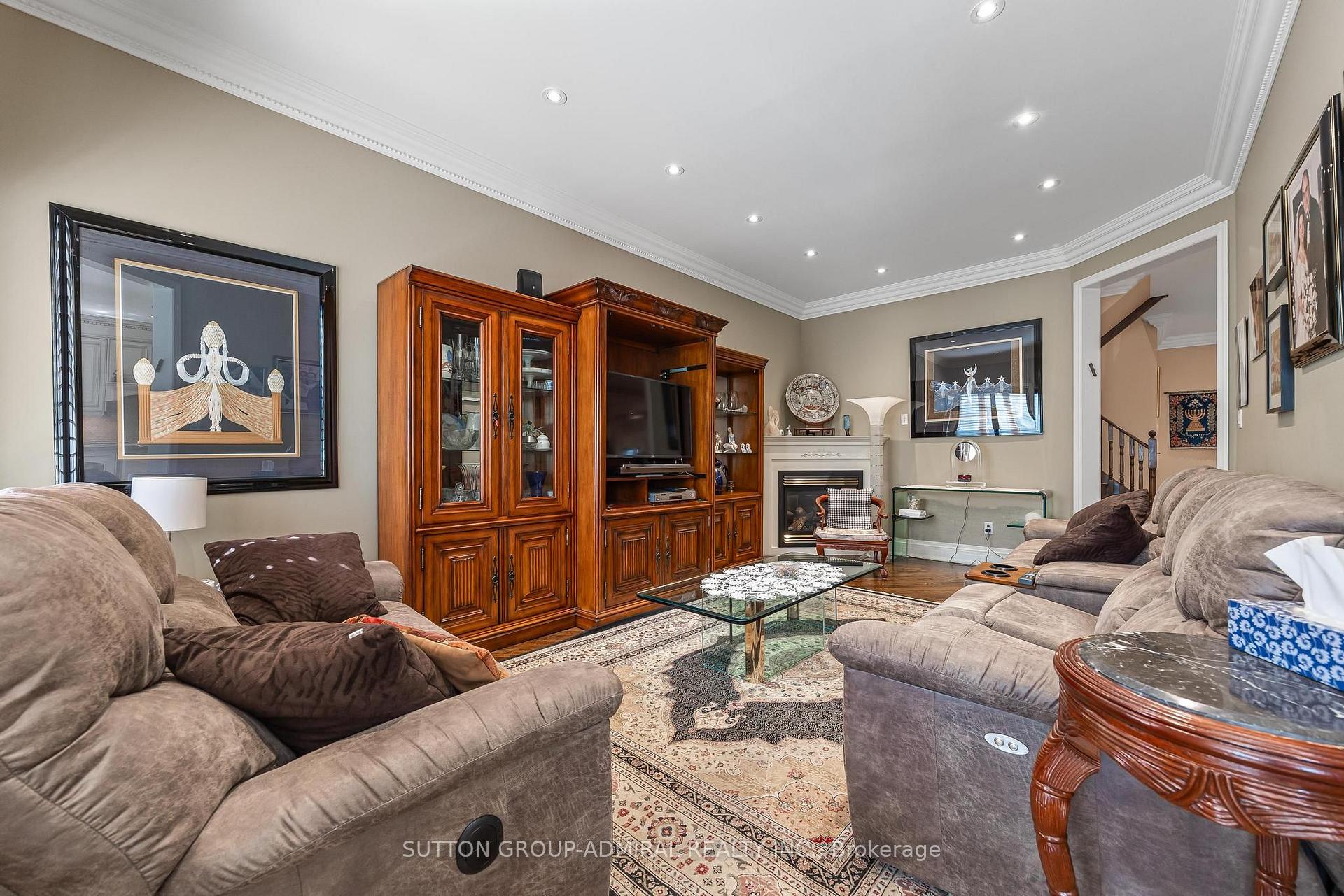 Photo 16 of 35 Strauss Road, Vaughan, Patterson — HOMEH