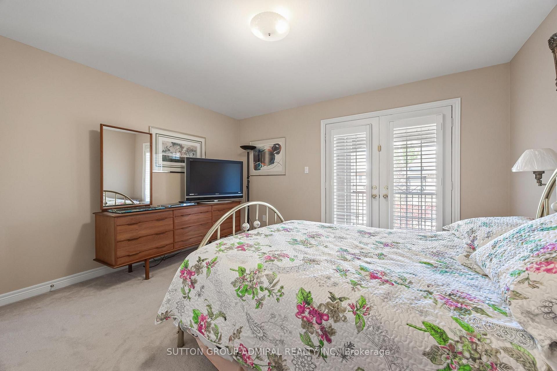 Photo 25 of 35 Strauss Road, Vaughan, Patterson — HOMEH