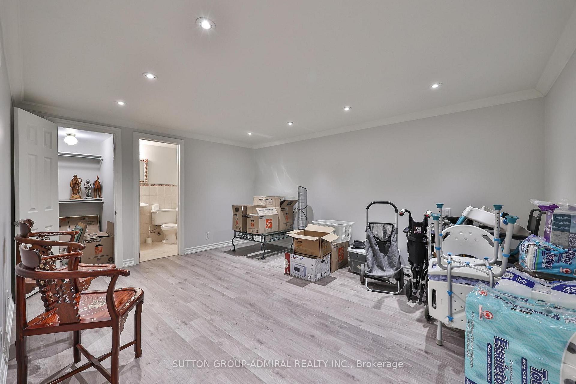 Photo 30 of 35 Strauss Road, Vaughan, Patterson — HOMEH