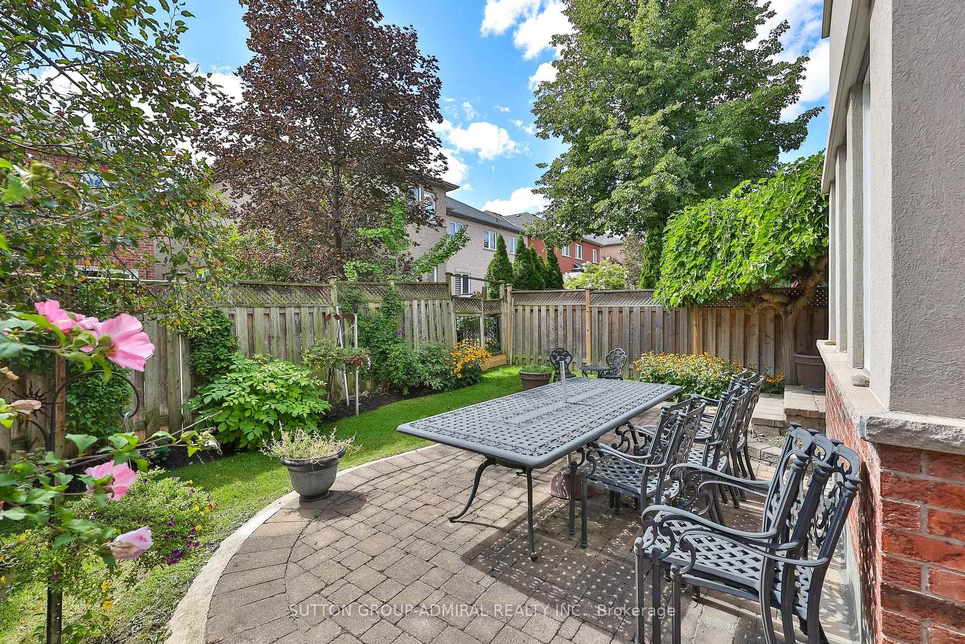 Photo 32 of 35 Strauss Road, Vaughan, Patterson — HOMEH