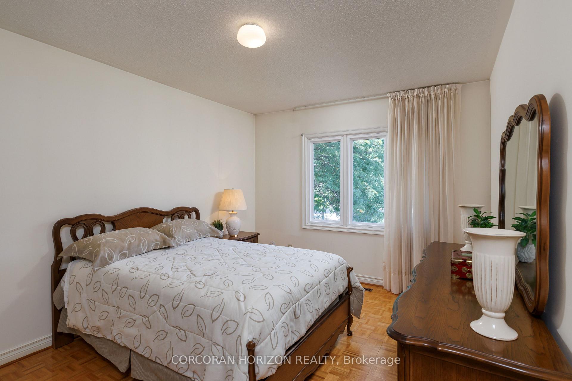 Photo 39 of 1807 Tattersall Way, Mississauga, Central Erin Mills — HOMEH