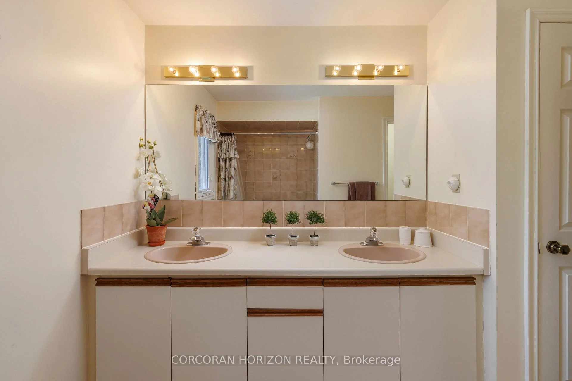 Photo 52 of 1807 Tattersall Way, Mississauga, Central Erin Mills — HOMEH