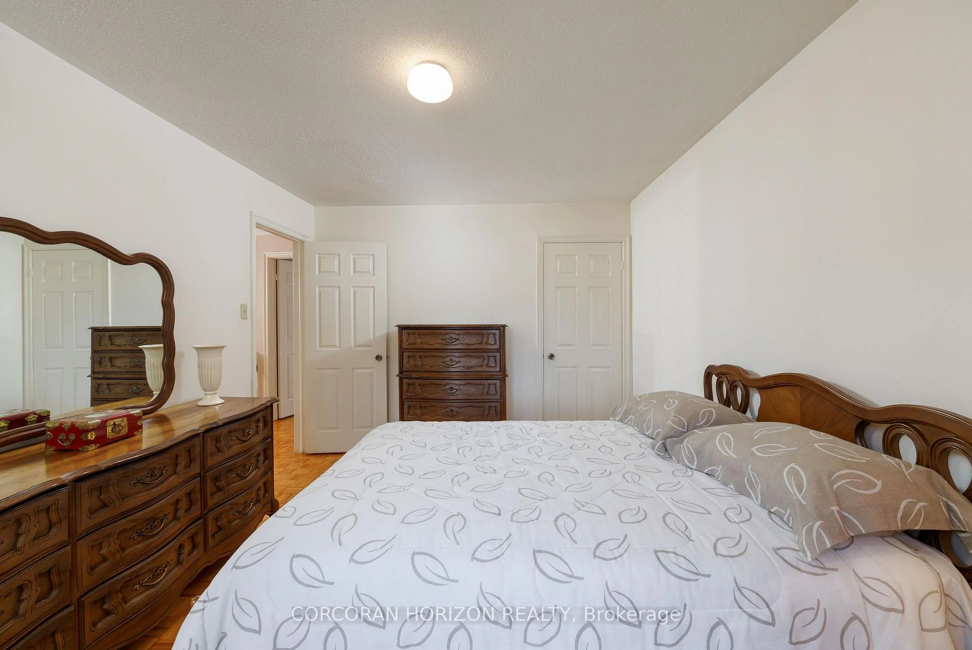 Photo 54 of 1807 Tattersall Way, Mississauga, Central Erin Mills — HOMEH