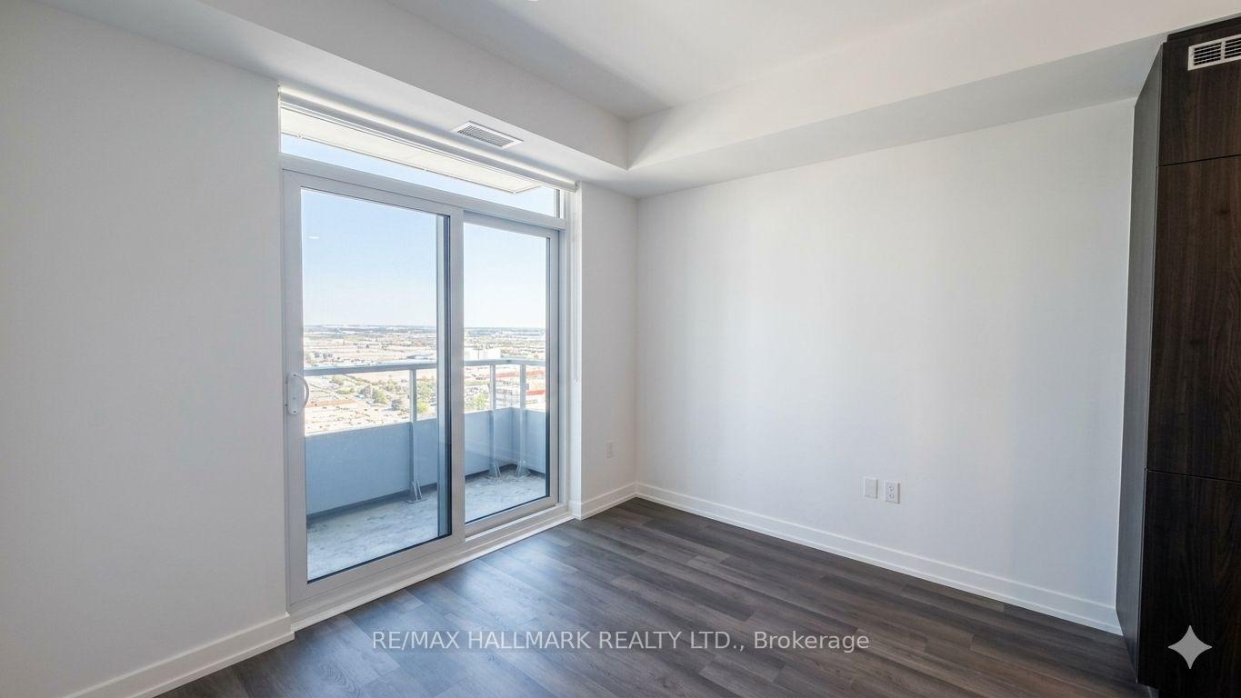 Photo 2 of Unit 1812, 5 Meadowdale Road, Vaughan, Vaughan Corporate Centre — HOMEH