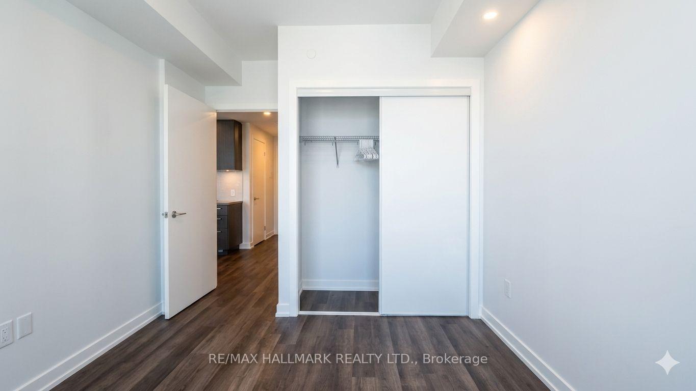 Photo 5 of Unit 1812, 5 Meadowdale Road, Vaughan, Vaughan Corporate Centre — HOMEH