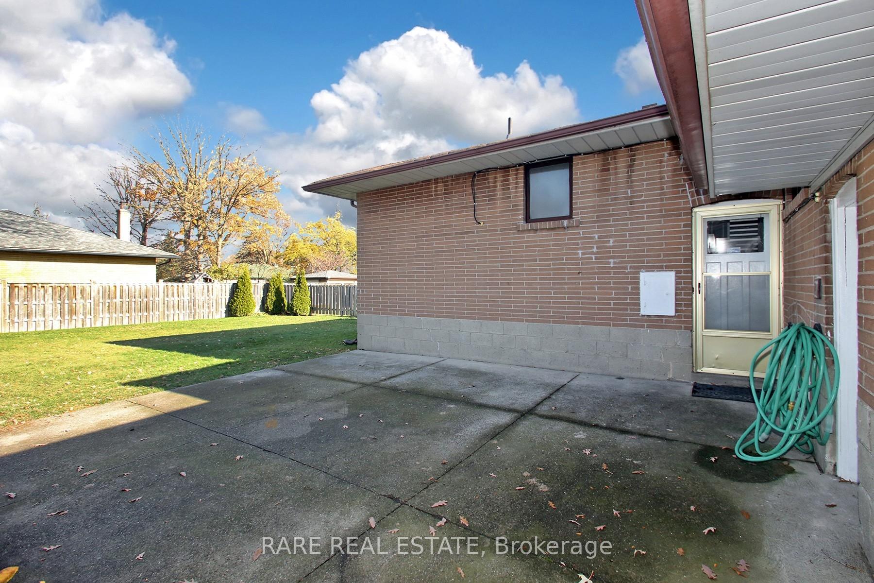 Photo 3 of Unit Bsmt, 238 Gary Drive, North York, Humberlea-Pelmo Park — HOMEH