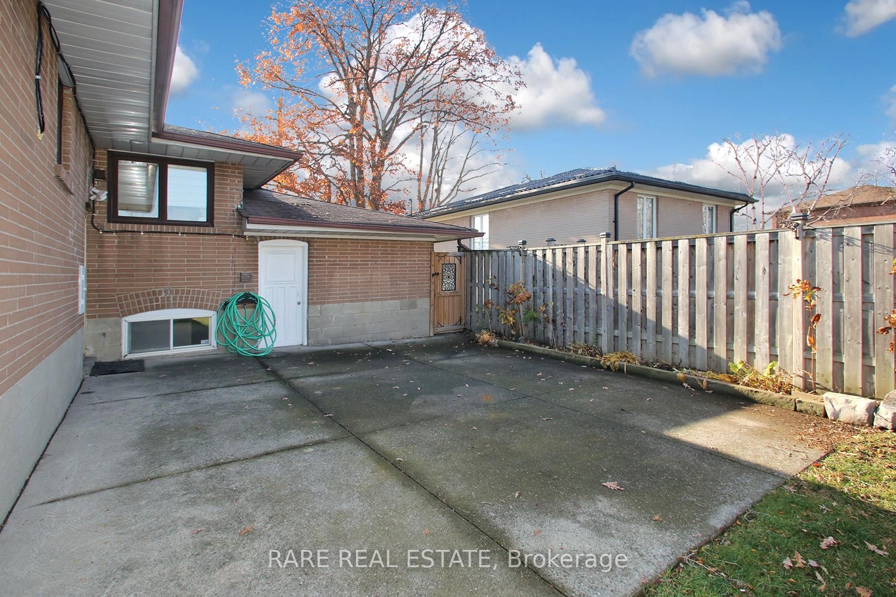 Photo 19 of Unit Bsmt, 238 Gary Drive, North York, Humberlea-Pelmo Park — HOMEH