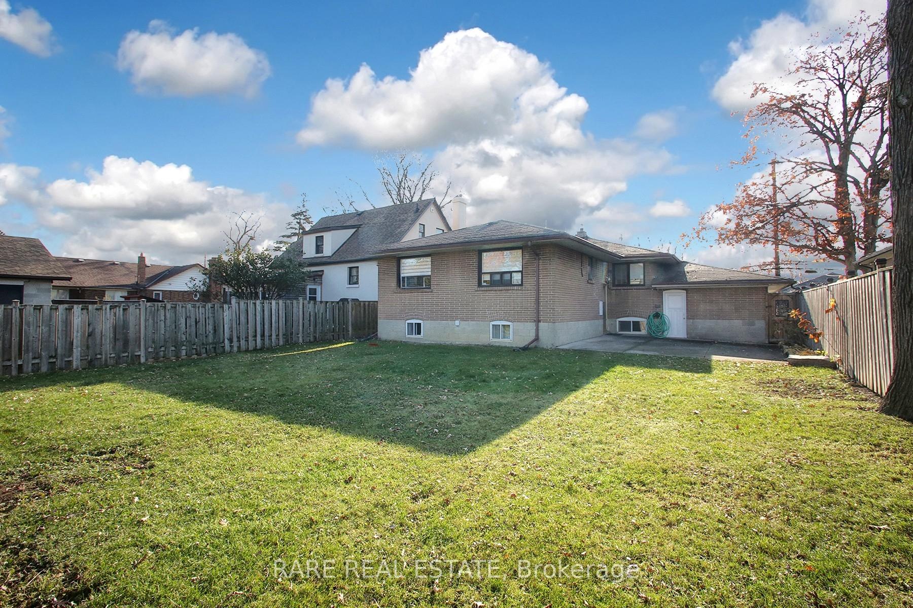 Photo 21 of Unit Bsmt, 238 Gary Drive, North York, Humberlea-Pelmo Park — HOMEH