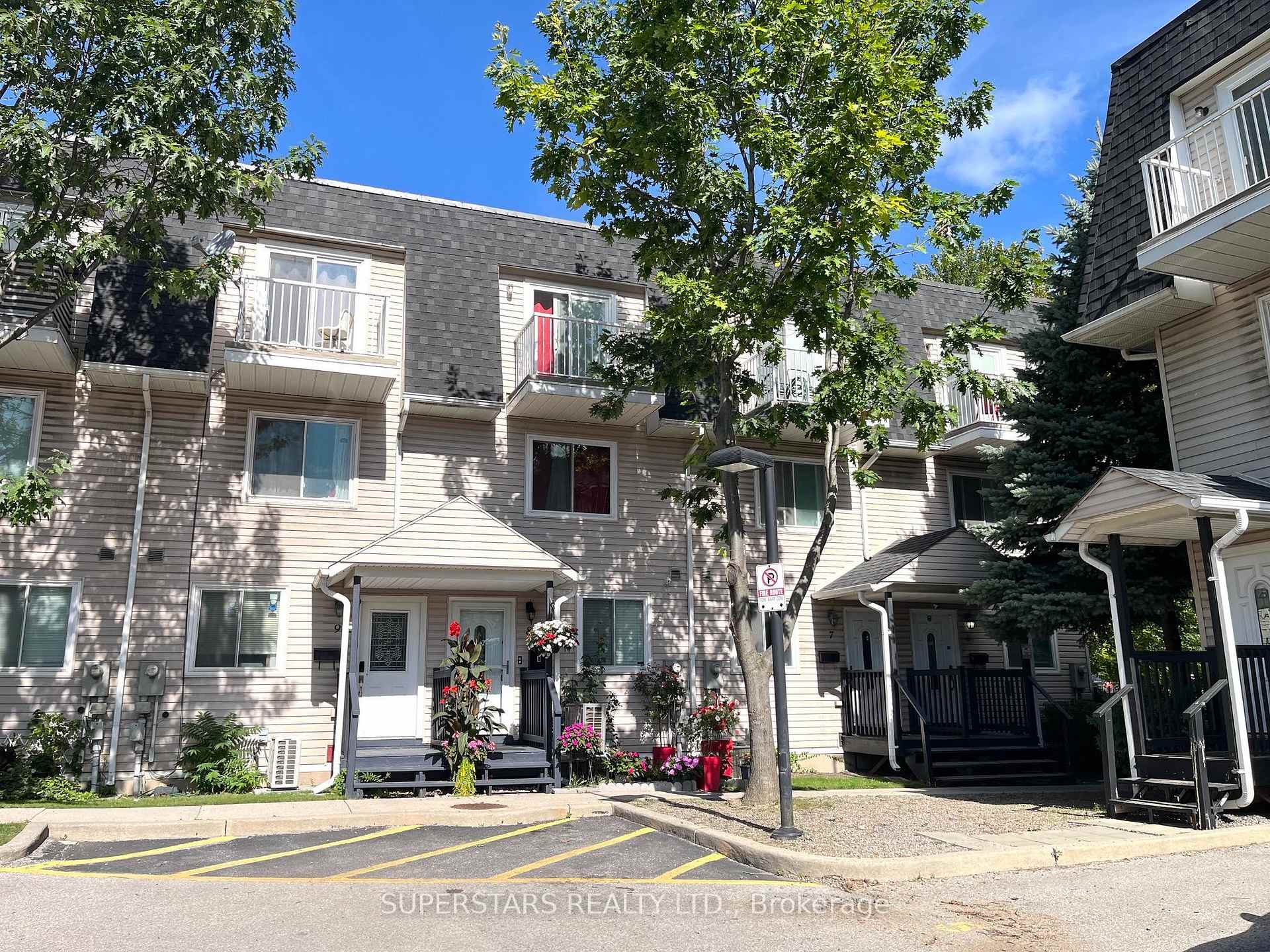Photo 2 of Unit 7, 38 St Lawrence Street, Toronto, Moss Park — HOMEH