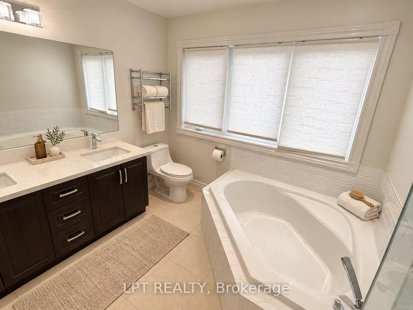 Photo 21 of 1 Saxony Drive, Markham, Berczy — HOMEH