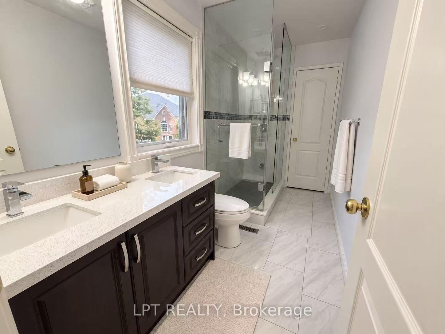 Photo 23 of 1 Saxony Drive, Markham, Berczy — HOMEH