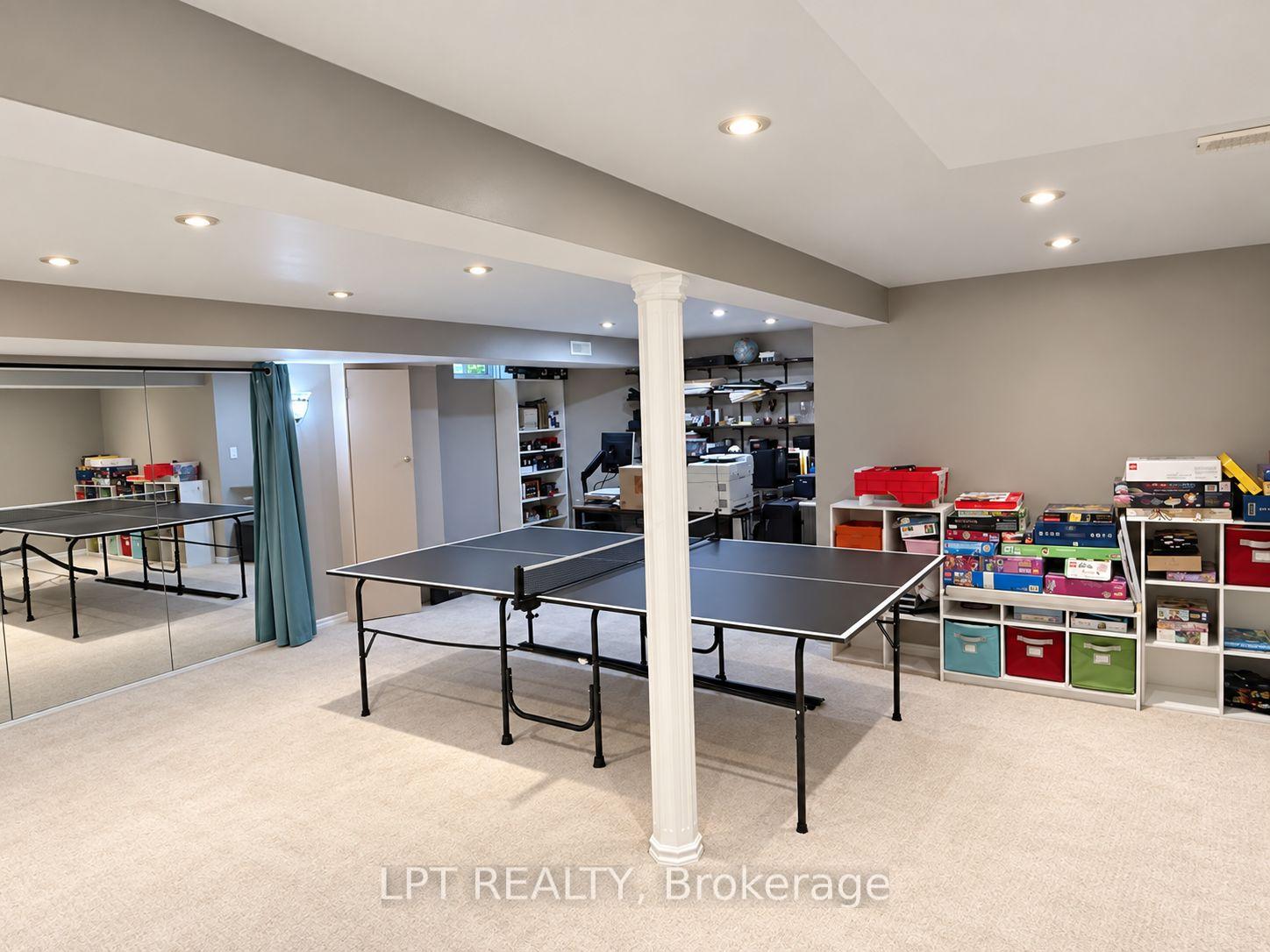 Photo 32 of 1 Saxony Drive, Markham, Berczy — HOMEH