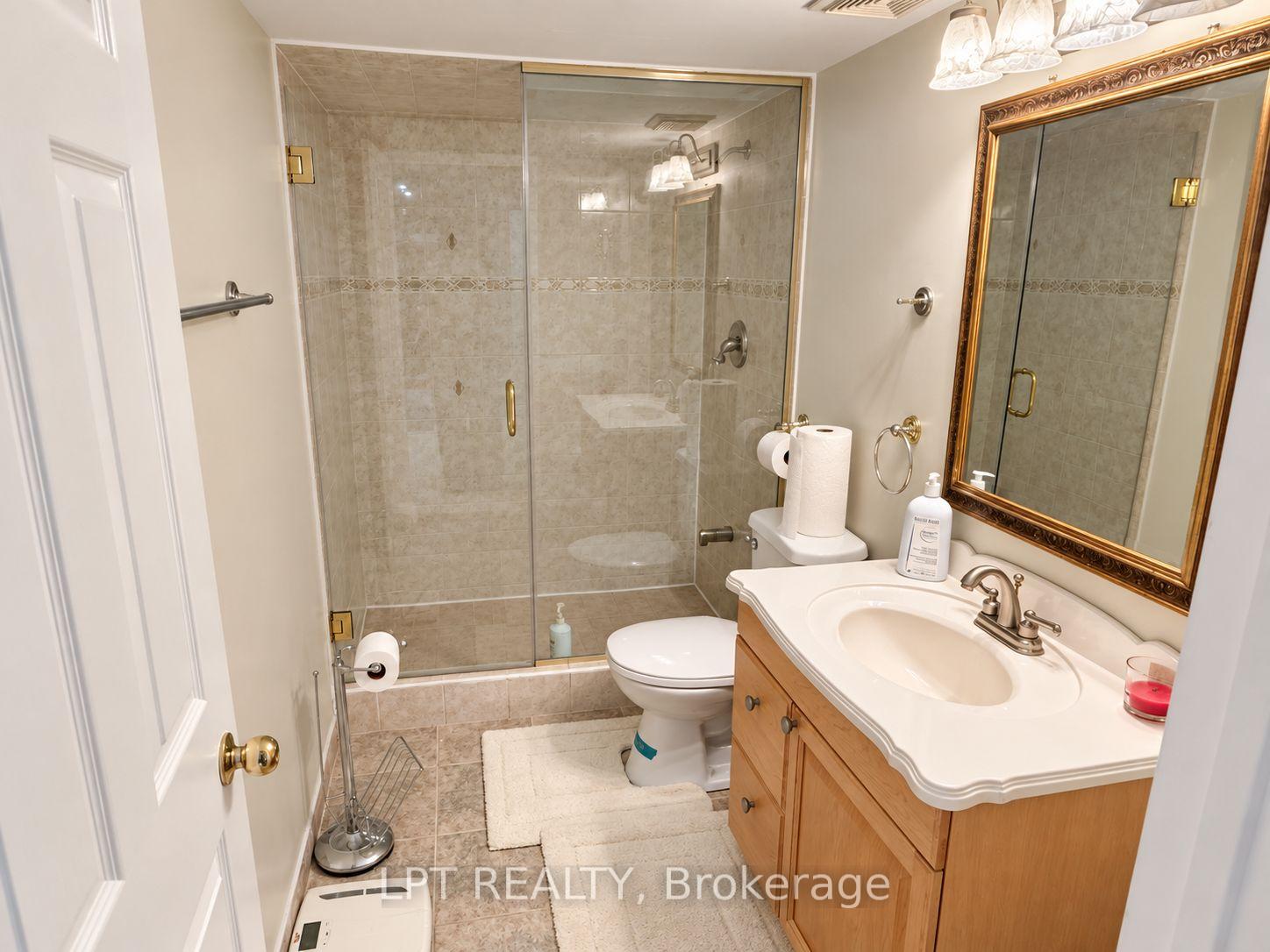 Photo 33 of 1 Saxony Drive, Markham, Berczy — HOMEH