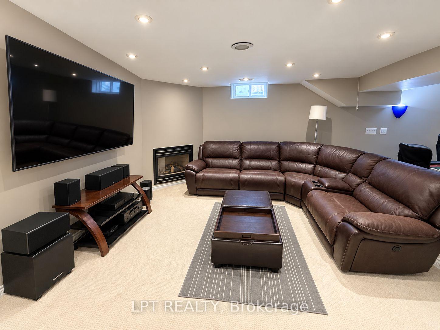 Photo 37 of 1 Saxony Drive, Markham, Berczy — HOMEH