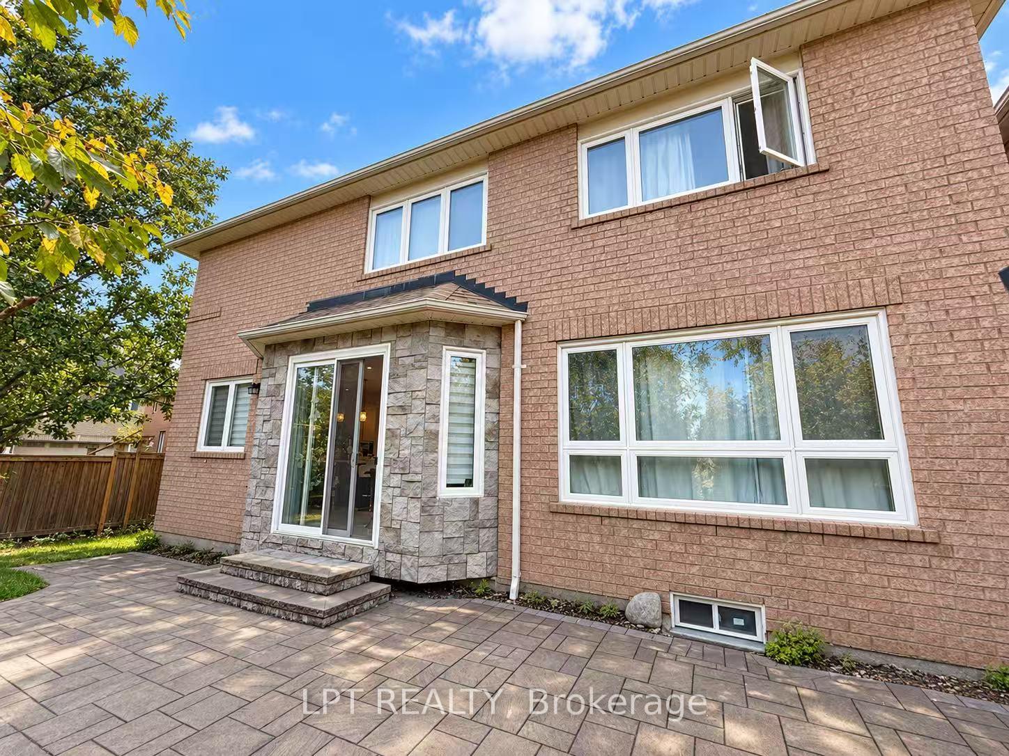Photo 39 of 1 Saxony Drive, Markham, Berczy — HOMEH