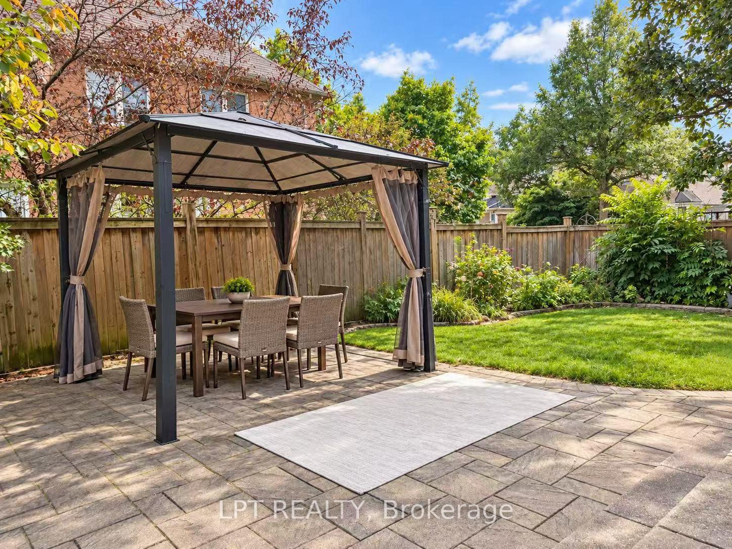 Photo 41 of 1 Saxony Drive, Markham, Berczy — HOMEH