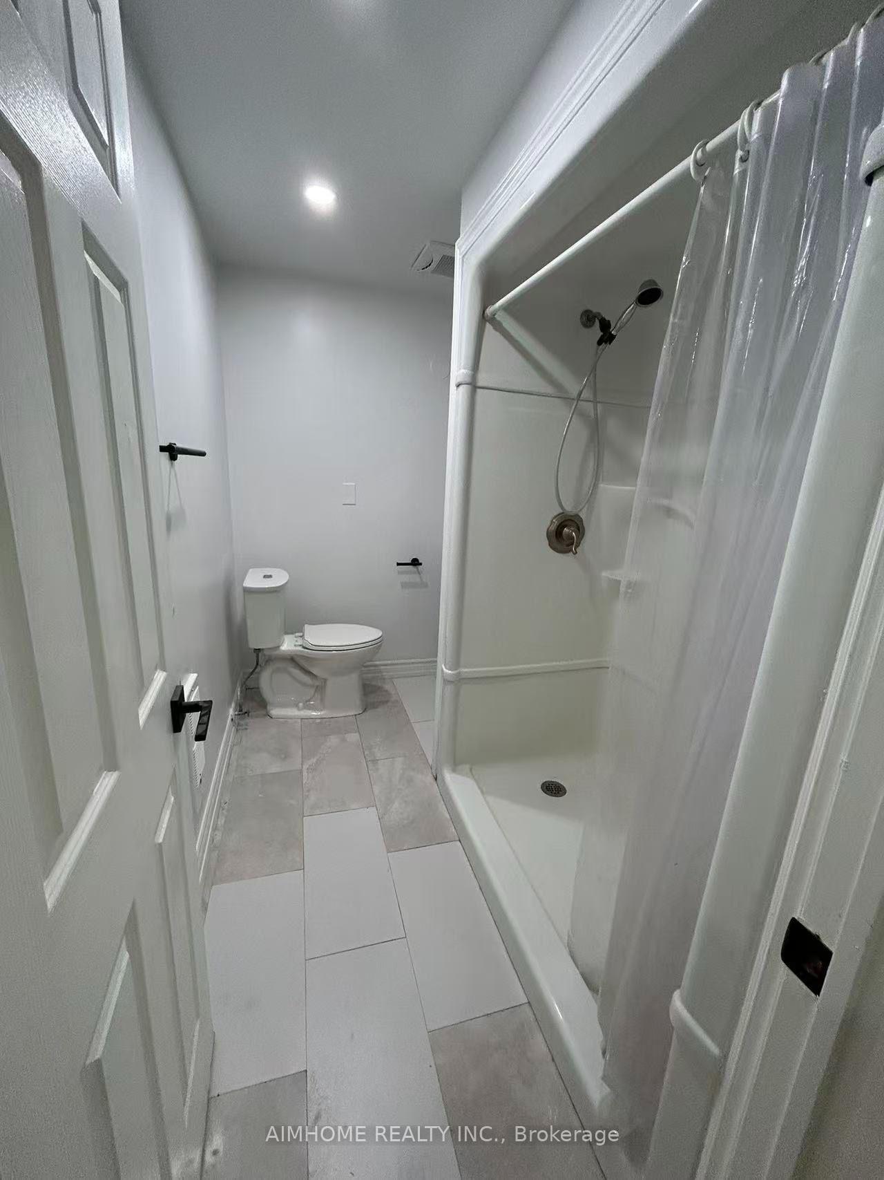 Photo 7 of 47 Belfry Drive, Newmarket, Huron Heights-Leslie Valley — HOMEH