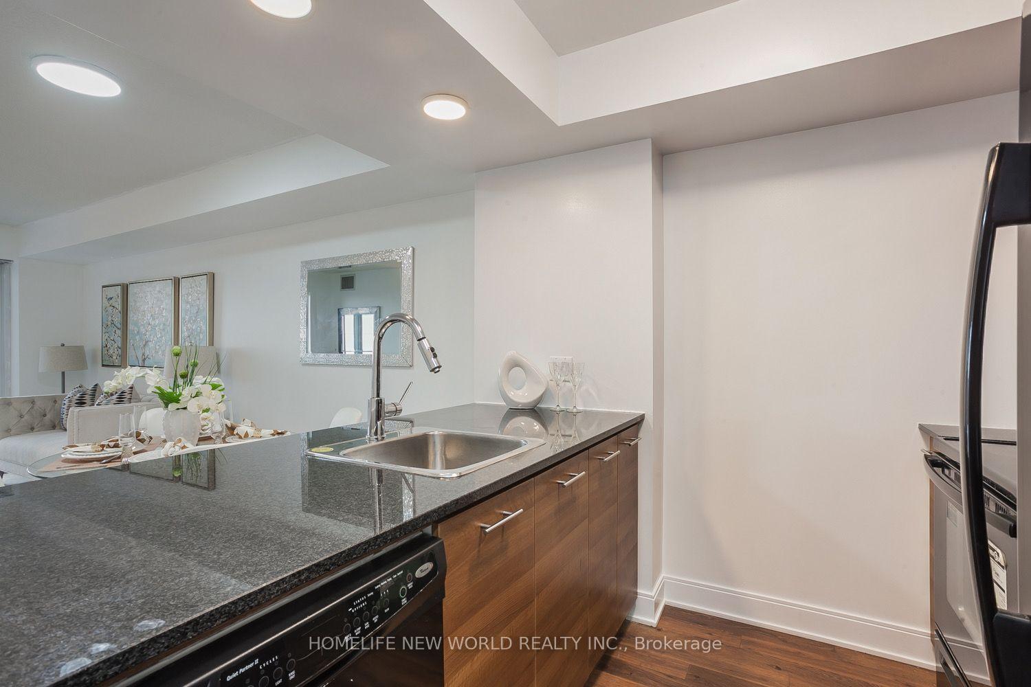 Photo 5 of Unit 3211, 125 Village Green Square, Scarborough, Agincourt South-Malvern West — HOMEH