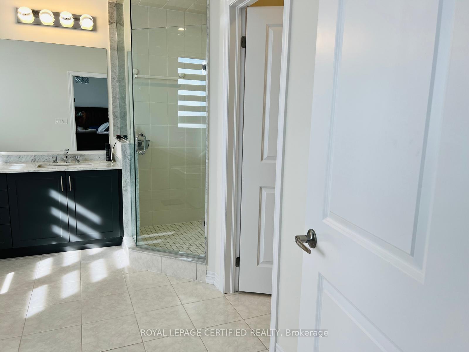 Photo 12 of 23 Charing Cross Gate, Oakville, Glenorchy — HOMEH