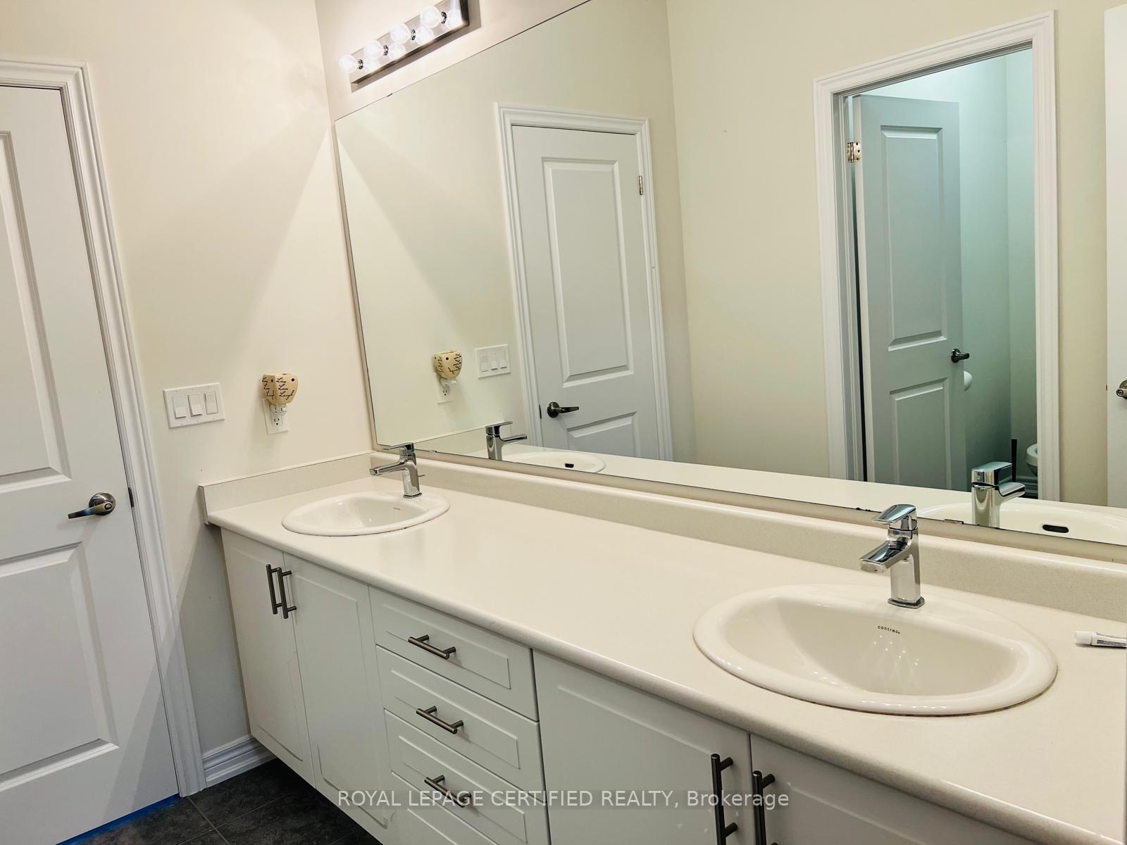 Photo 14 of 23 Charing Cross Gate, Oakville, Glenorchy — HOMEH
