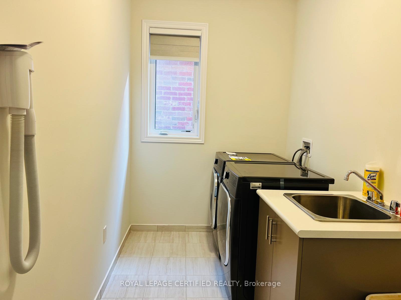 Photo 18 of 23 Charing Cross Gate, Oakville, Glenorchy — HOMEH