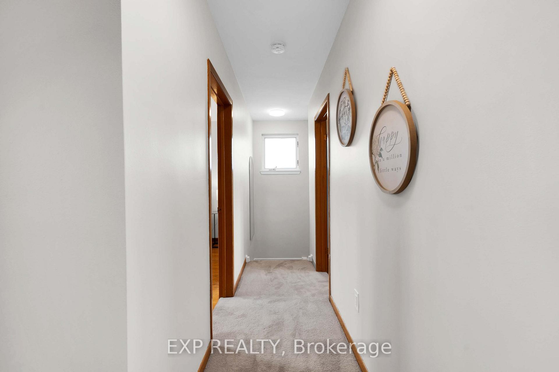 Photo 24 of 182 Derrydown Road, North York, York University Heights — HOMEH