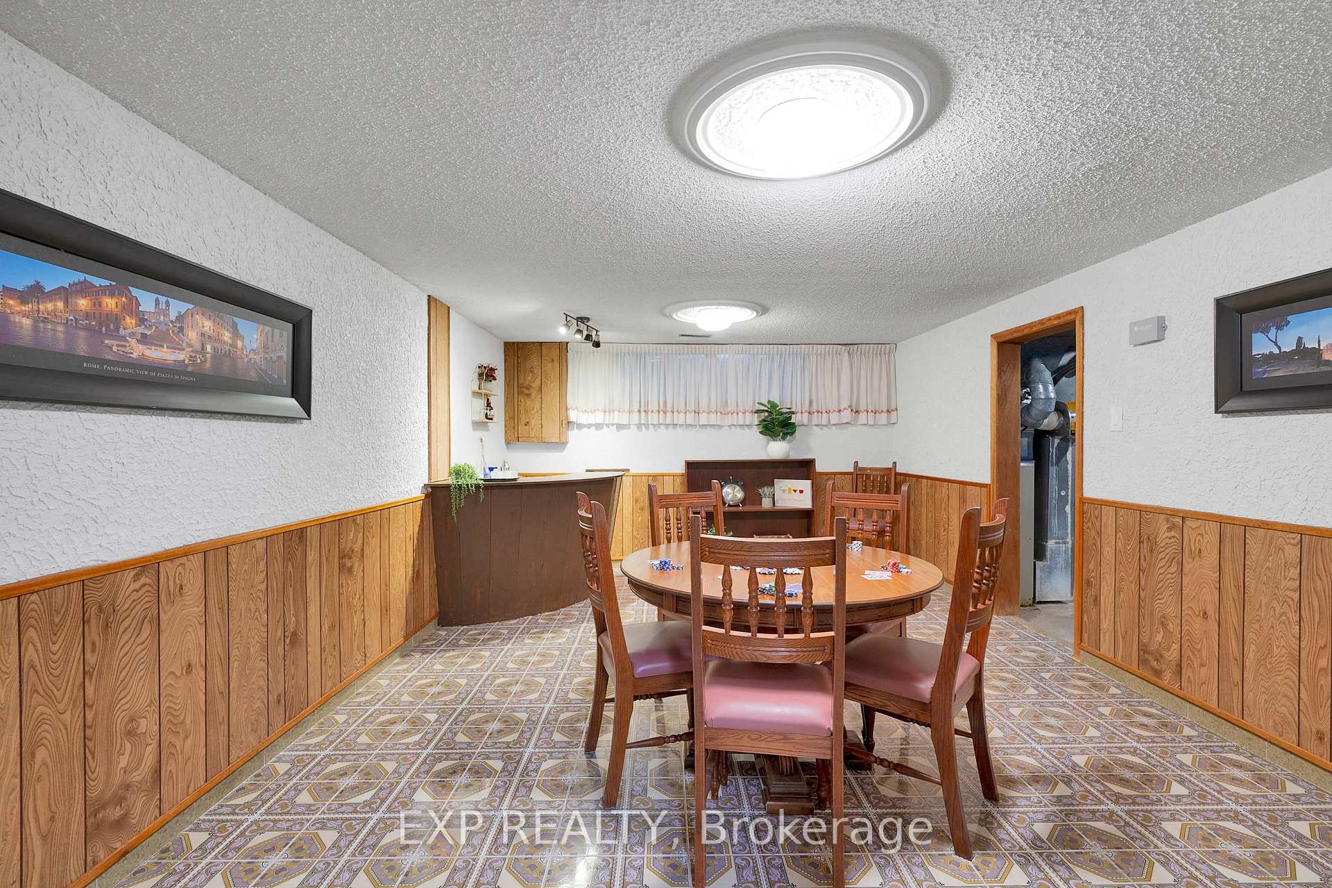 Photo 38 of 182 Derrydown Road, North York, York University Heights — HOMEH