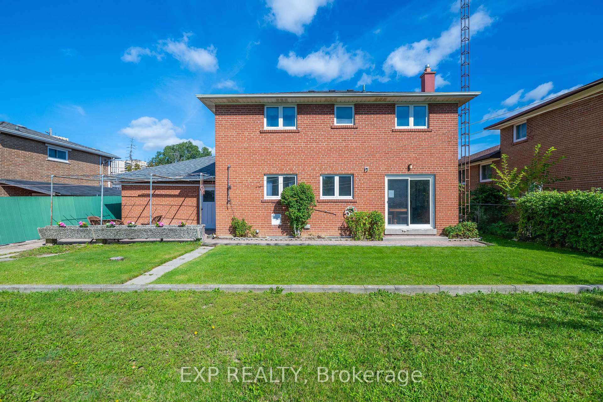 Photo 47 of 182 Derrydown Road, North York, York University Heights — HOMEH