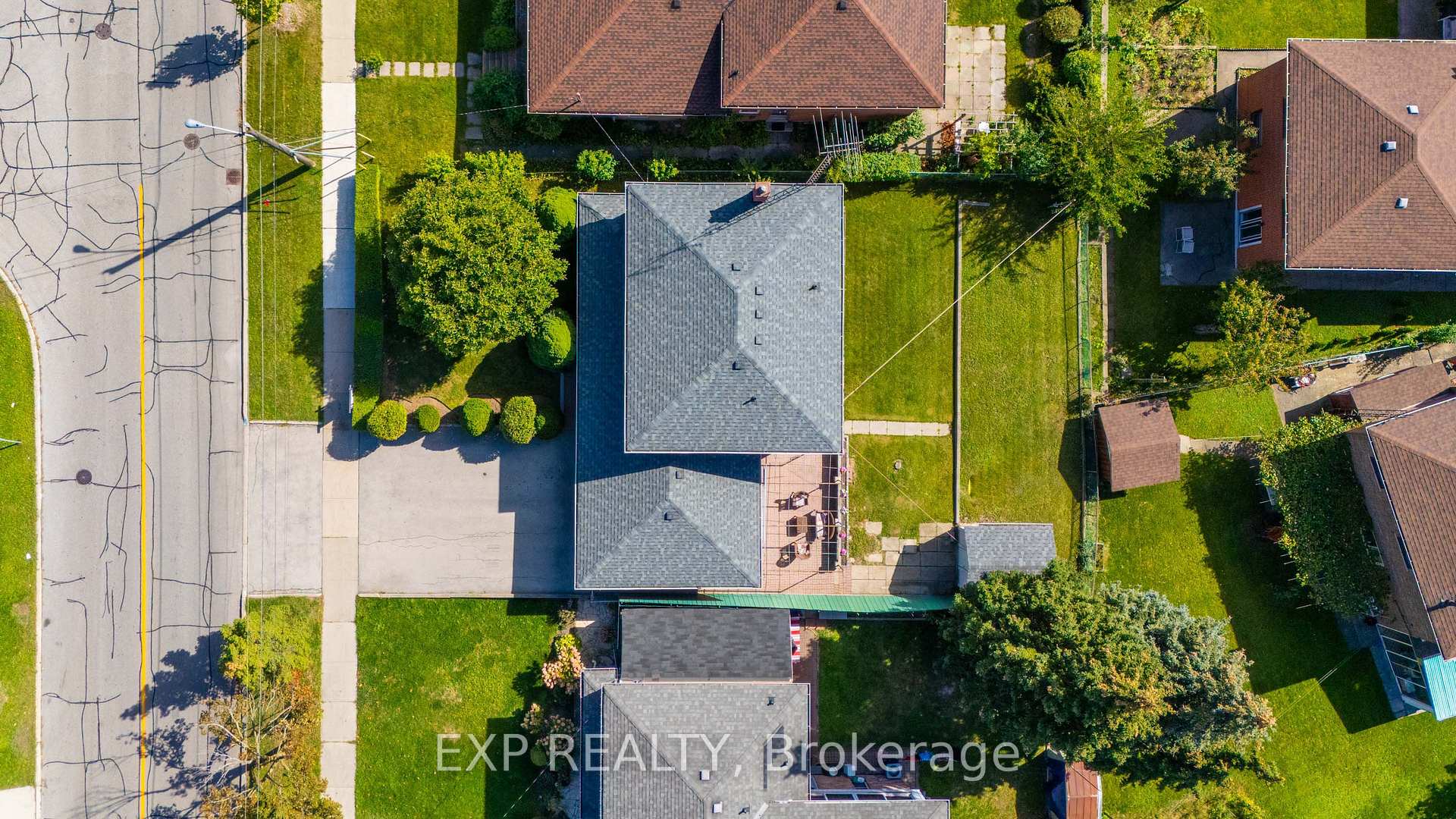 Photo 52 of 182 Derrydown Road, North York, York University Heights — HOMEH