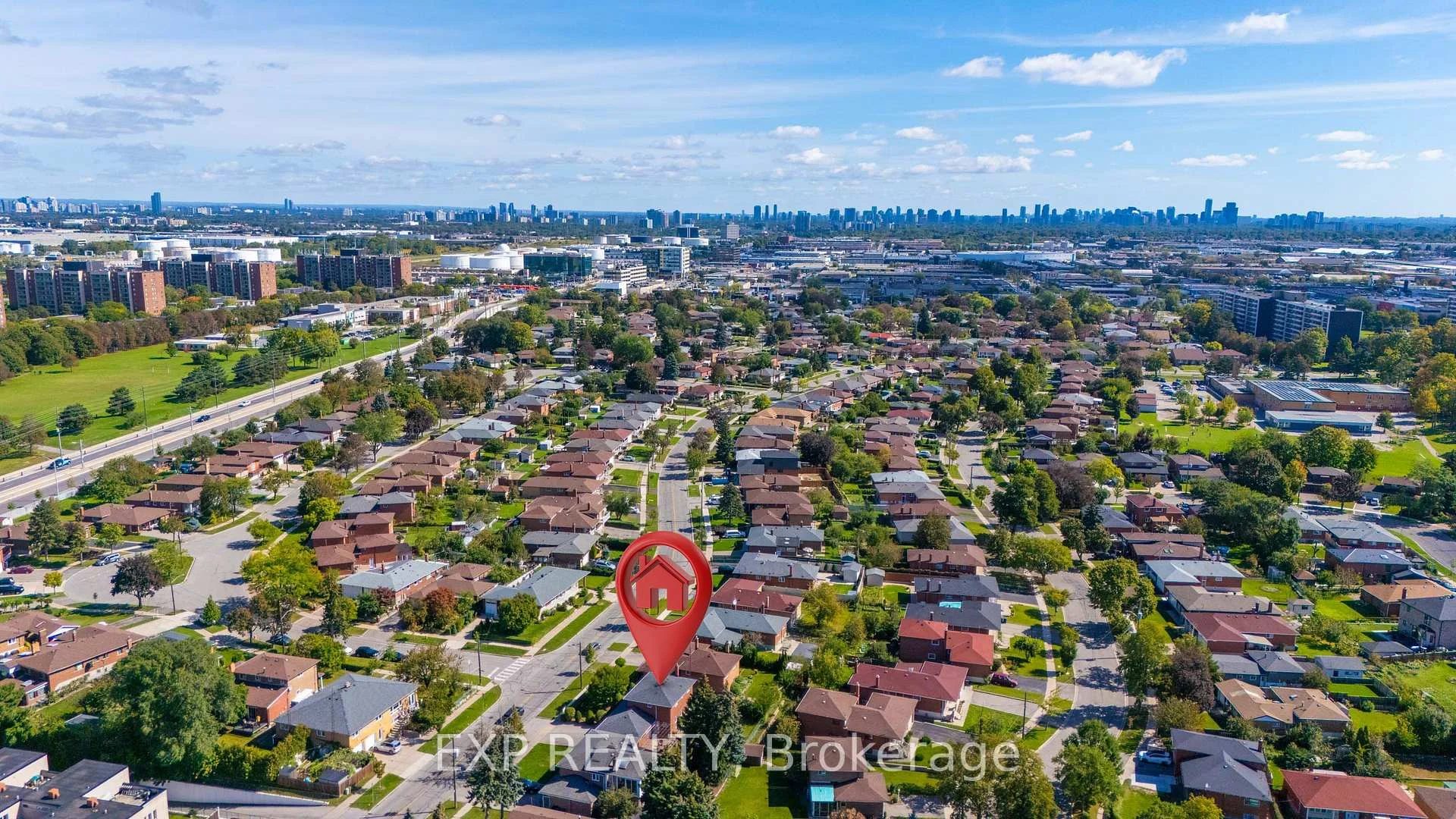 Photo 44 of 182 Derrydown Road, North York, York University Heights — HOMEH