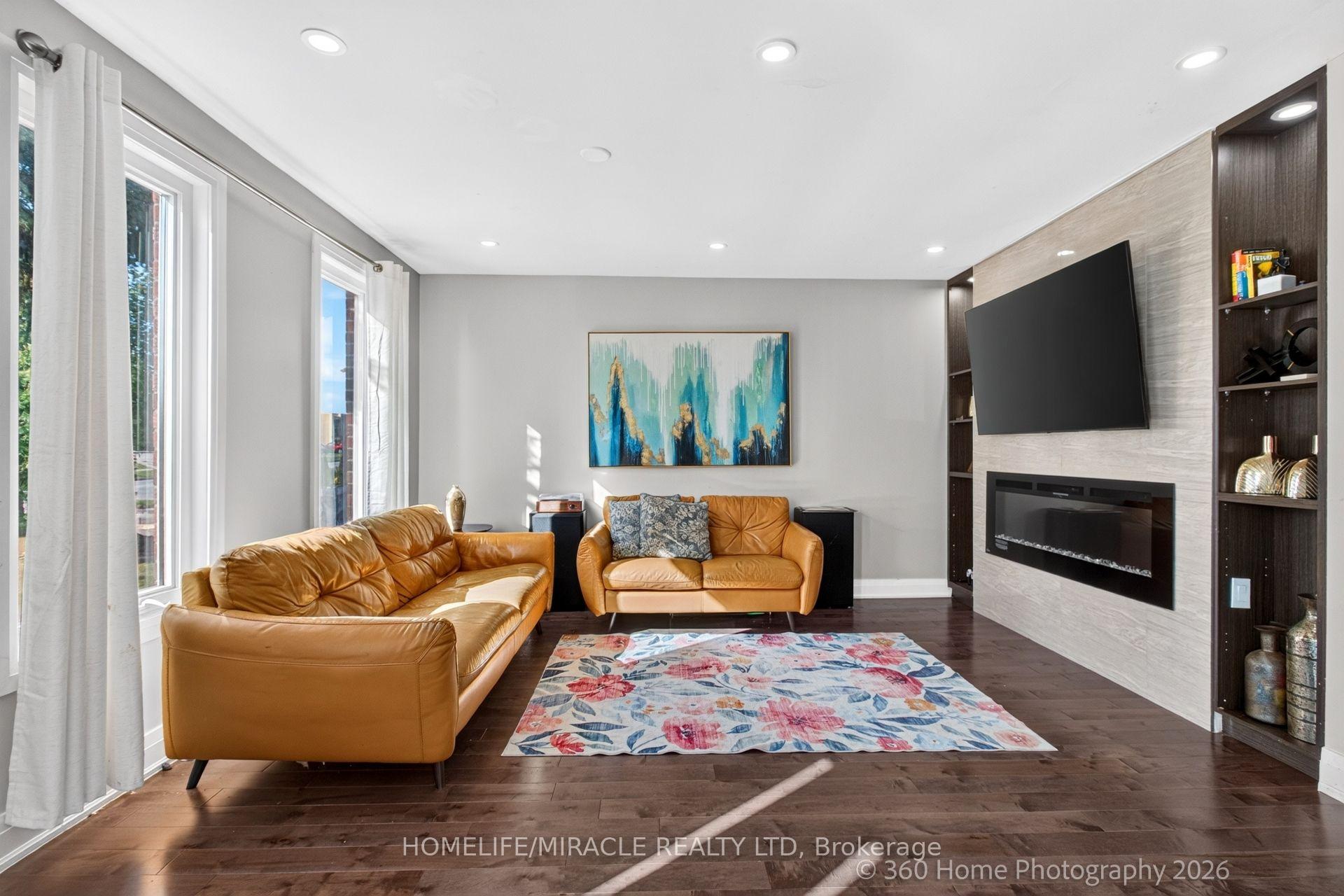 Photo 10 of 696 Sheppard Avenue, Pickering, Woodlands — HOMEH