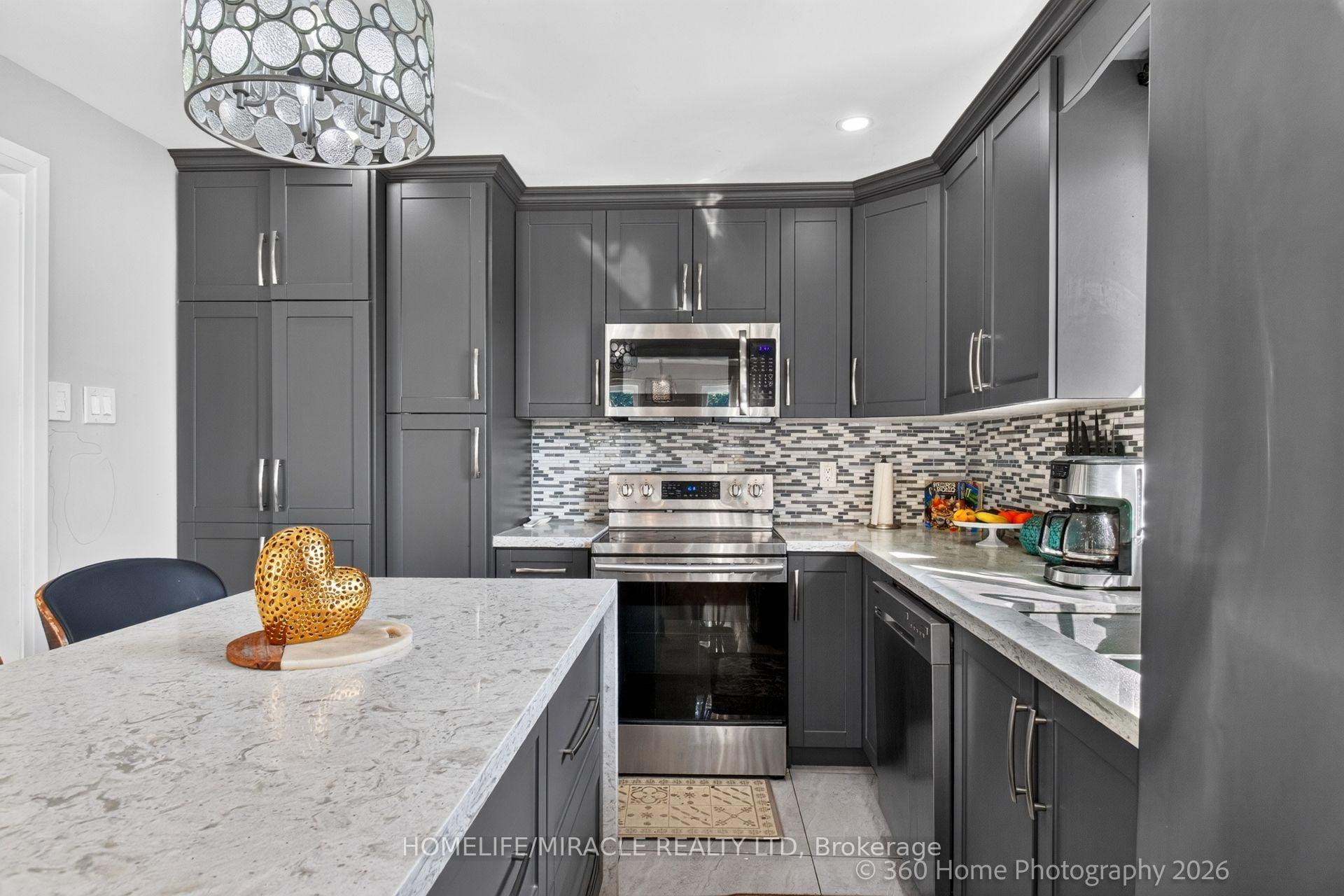 Photo 20 of 696 Sheppard Avenue, Pickering, Woodlands — HOMEH