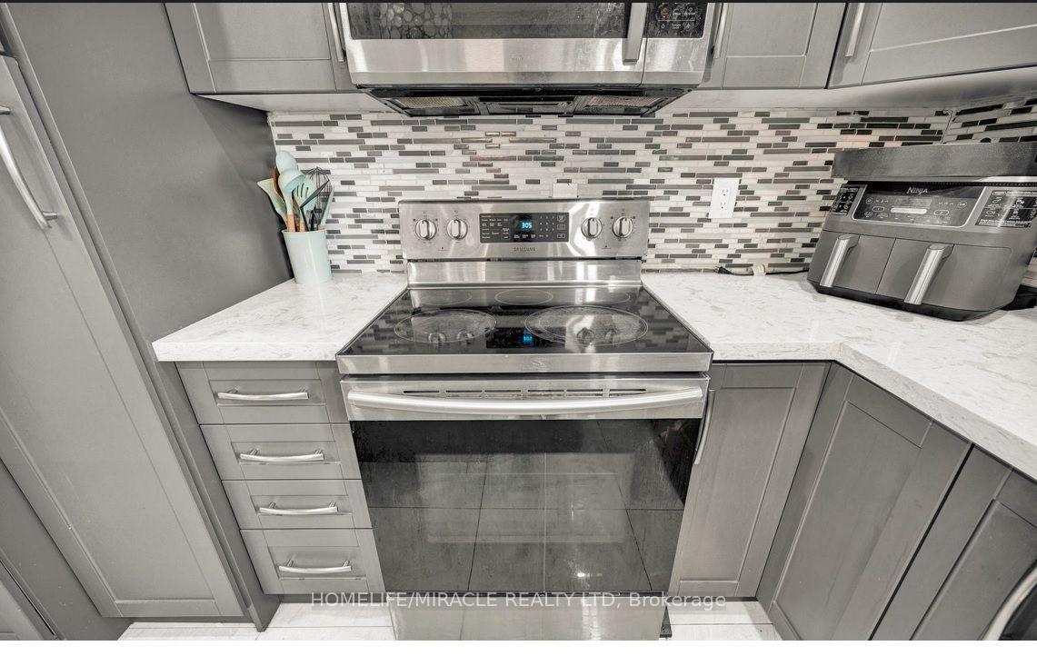 Photo 22 of 696 Sheppard Avenue, Pickering, Woodlands — HOMEH