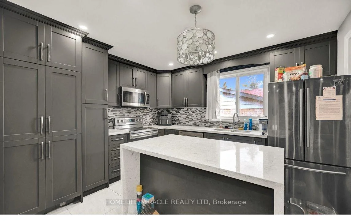 Photo 13 of 696 Sheppard Avenue, Pickering, Woodlands — HOMEH