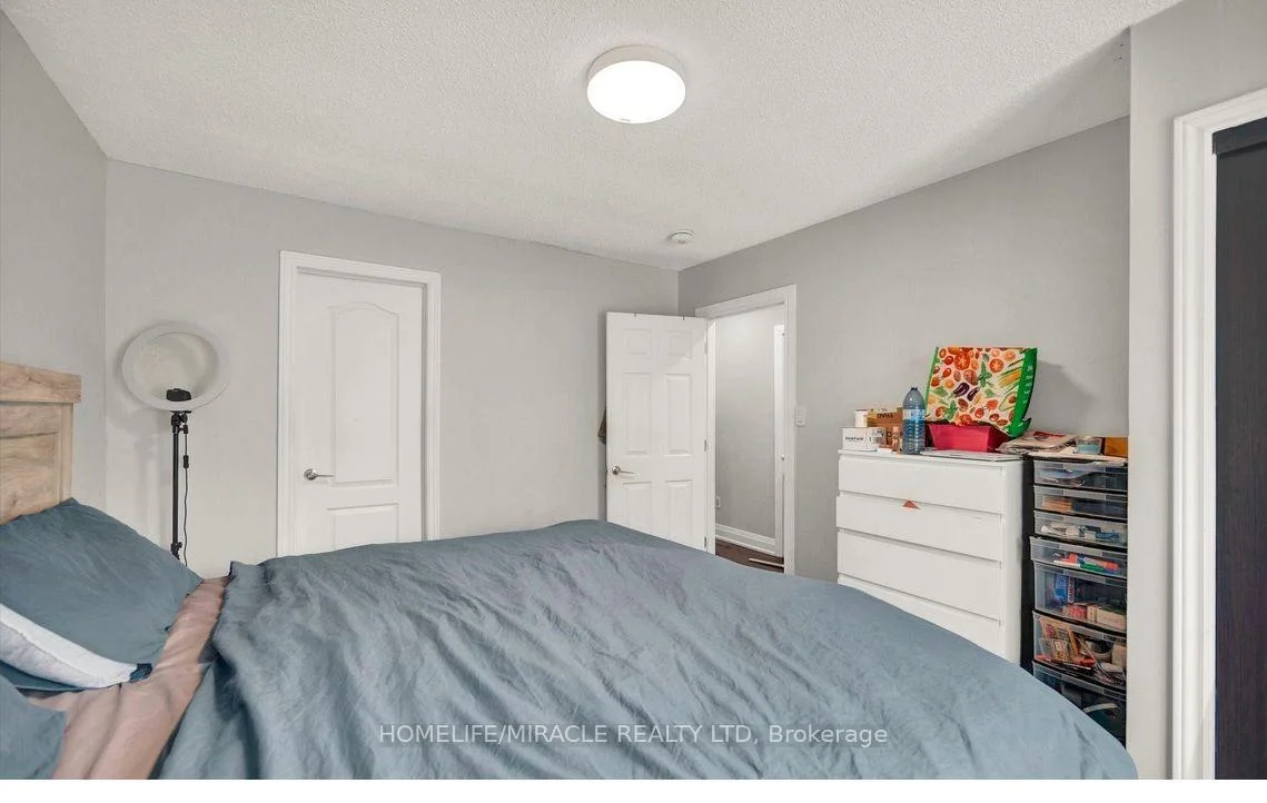 Photo 23 of 696 Sheppard Avenue, Pickering, Woodlands — HOMEH