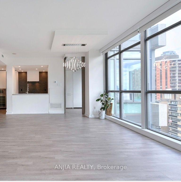 Photo 6 of Unit 1001, 281 Mutual Street, Toronto, Church-Yonge Corridor — HOMEH