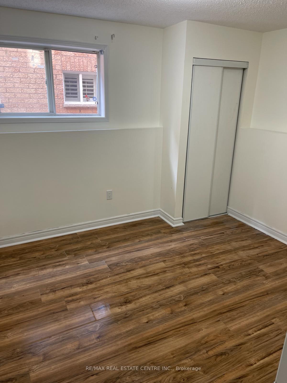 Photo 5 of 204 Van Scott (Basement) Drive, Brampton, Northwest Brampton — HOMEH