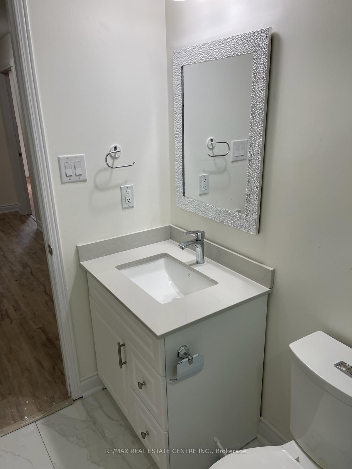 Photo 6 of 204 Van Scott (Basement) Drive, Brampton, Northwest Brampton — HOMEH