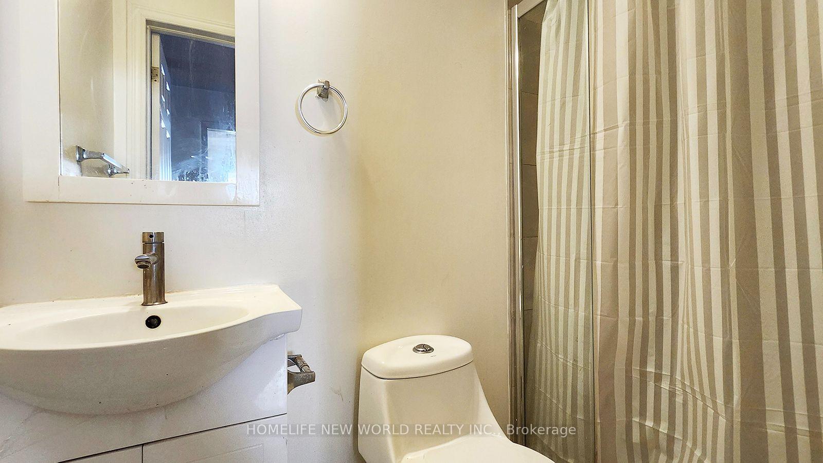 Photo 8 of 2 Arkona Drive, Scarborough, Tam O'Shanter-Sullivan — HOMEH