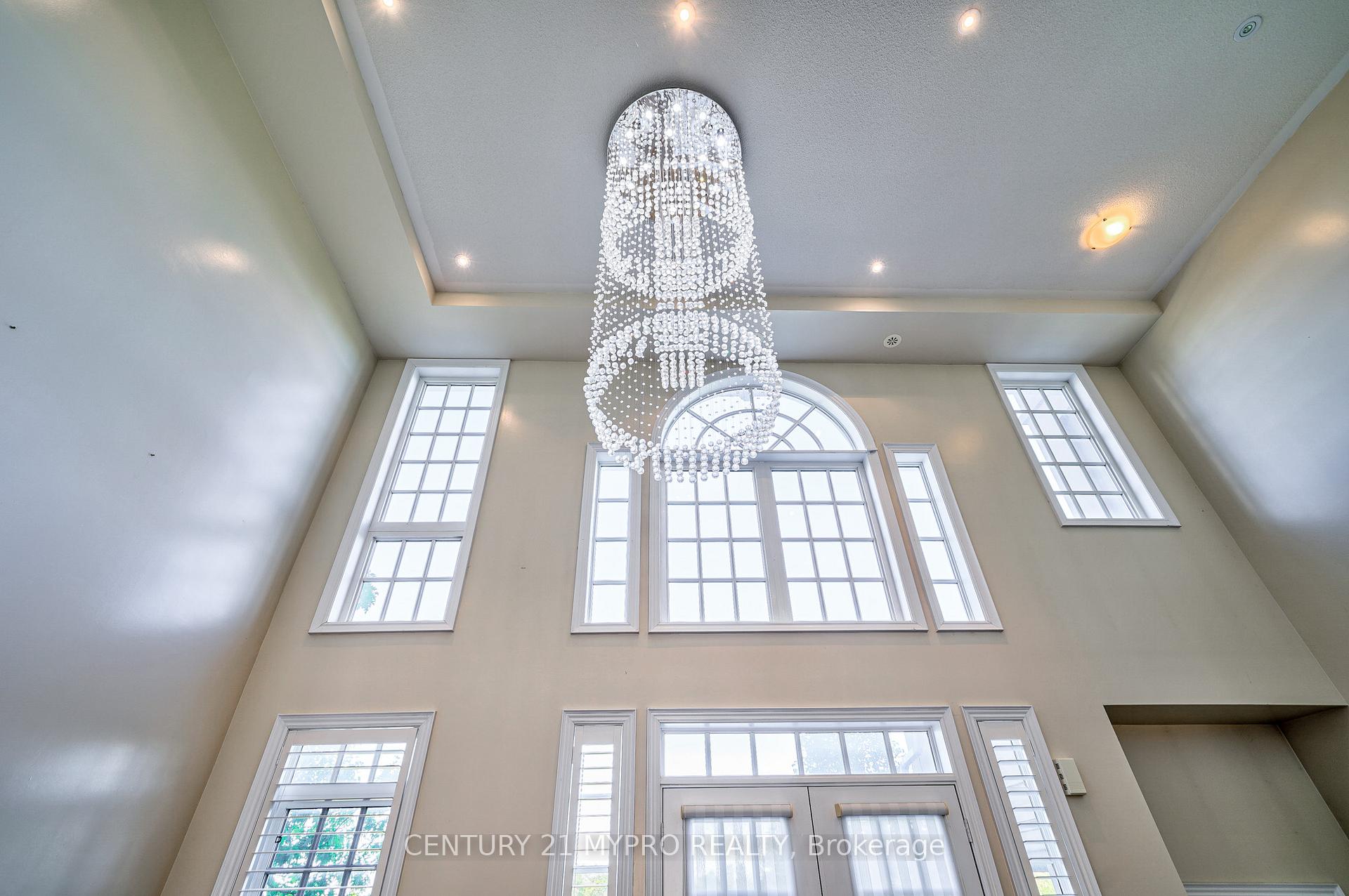 Photo 4 of 43 Rouge Valley Drive, Markham, Unionville — HOMEH