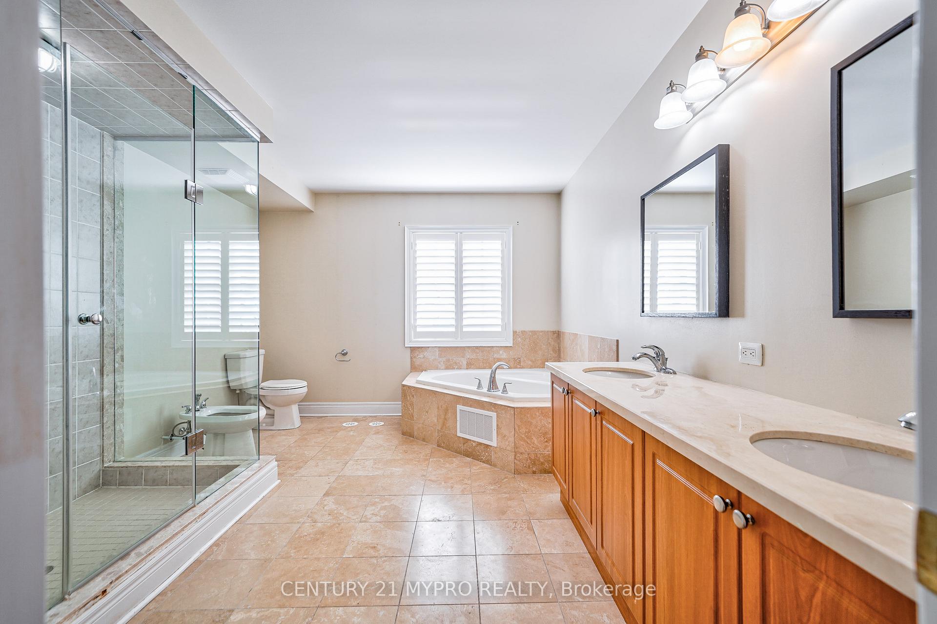 Photo 34 of 43 Rouge Valley Drive, Markham, Unionville — HOMEH
