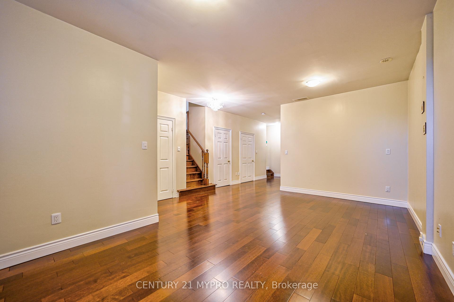 Photo 44 of 43 Rouge Valley Drive, Markham, Unionville — HOMEH