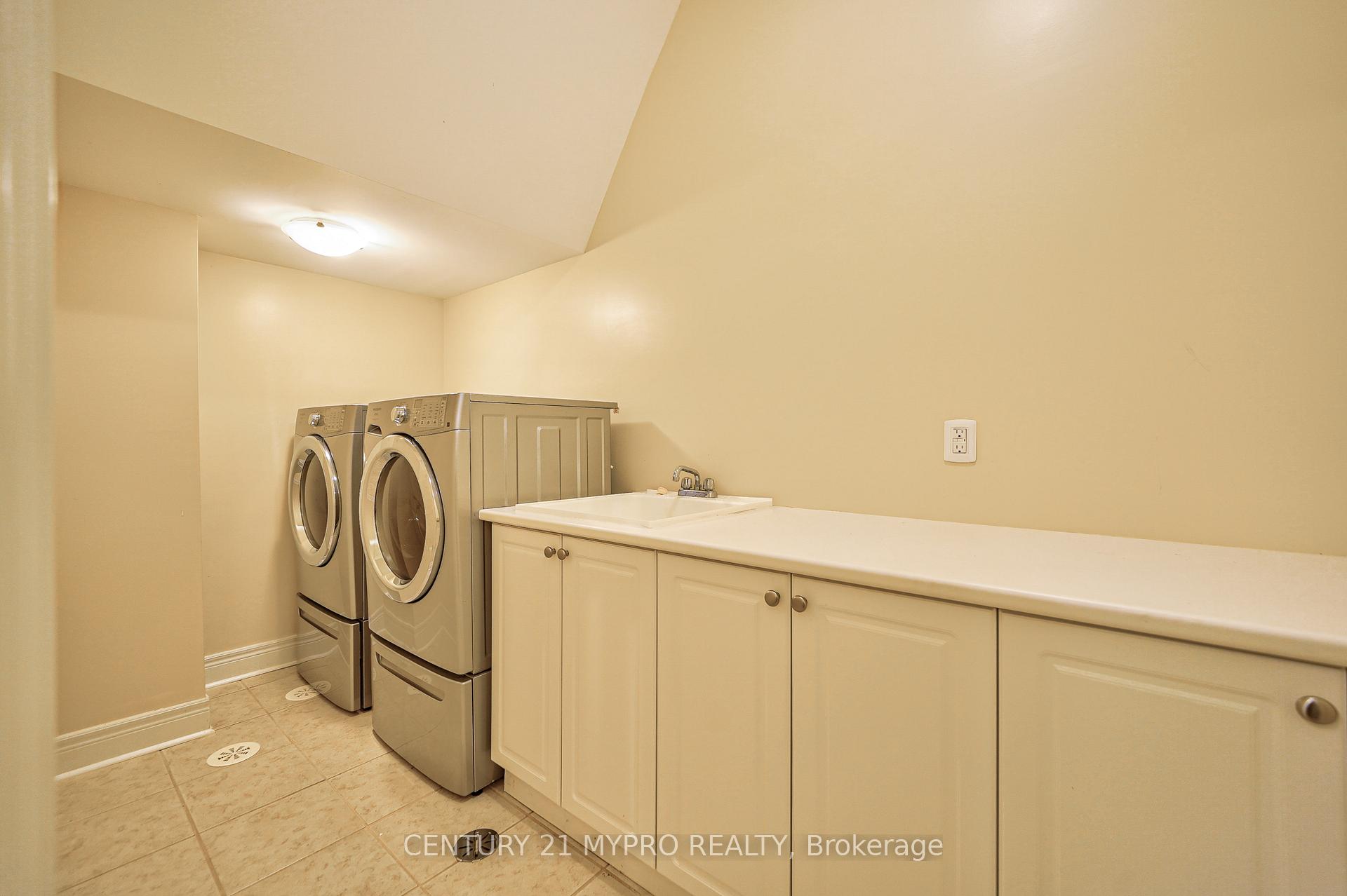Photo 46 of 43 Rouge Valley Drive, Markham, Unionville — HOMEH