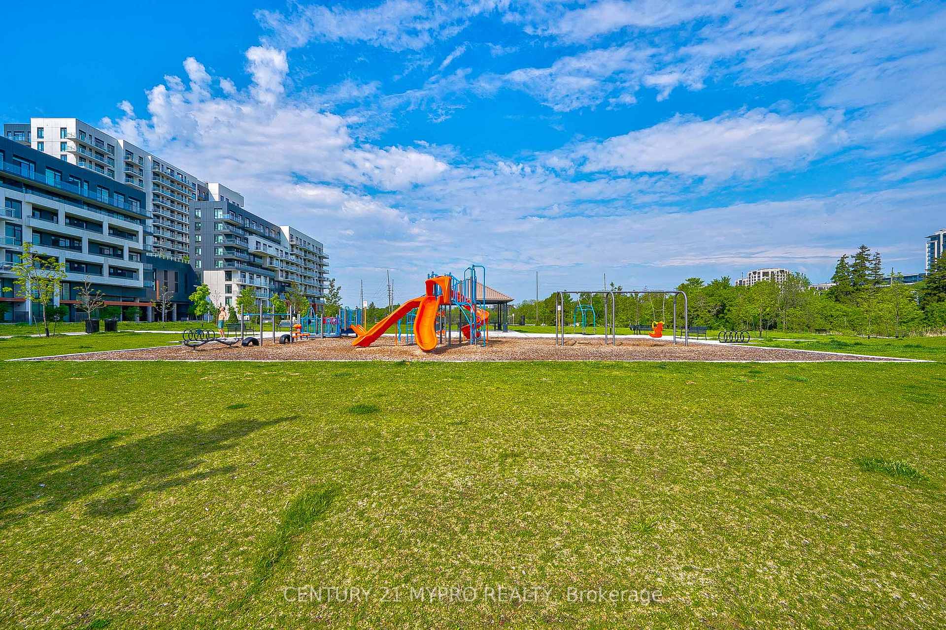 Photo 50 of 43 Rouge Valley Drive, Markham, Unionville — HOMEH