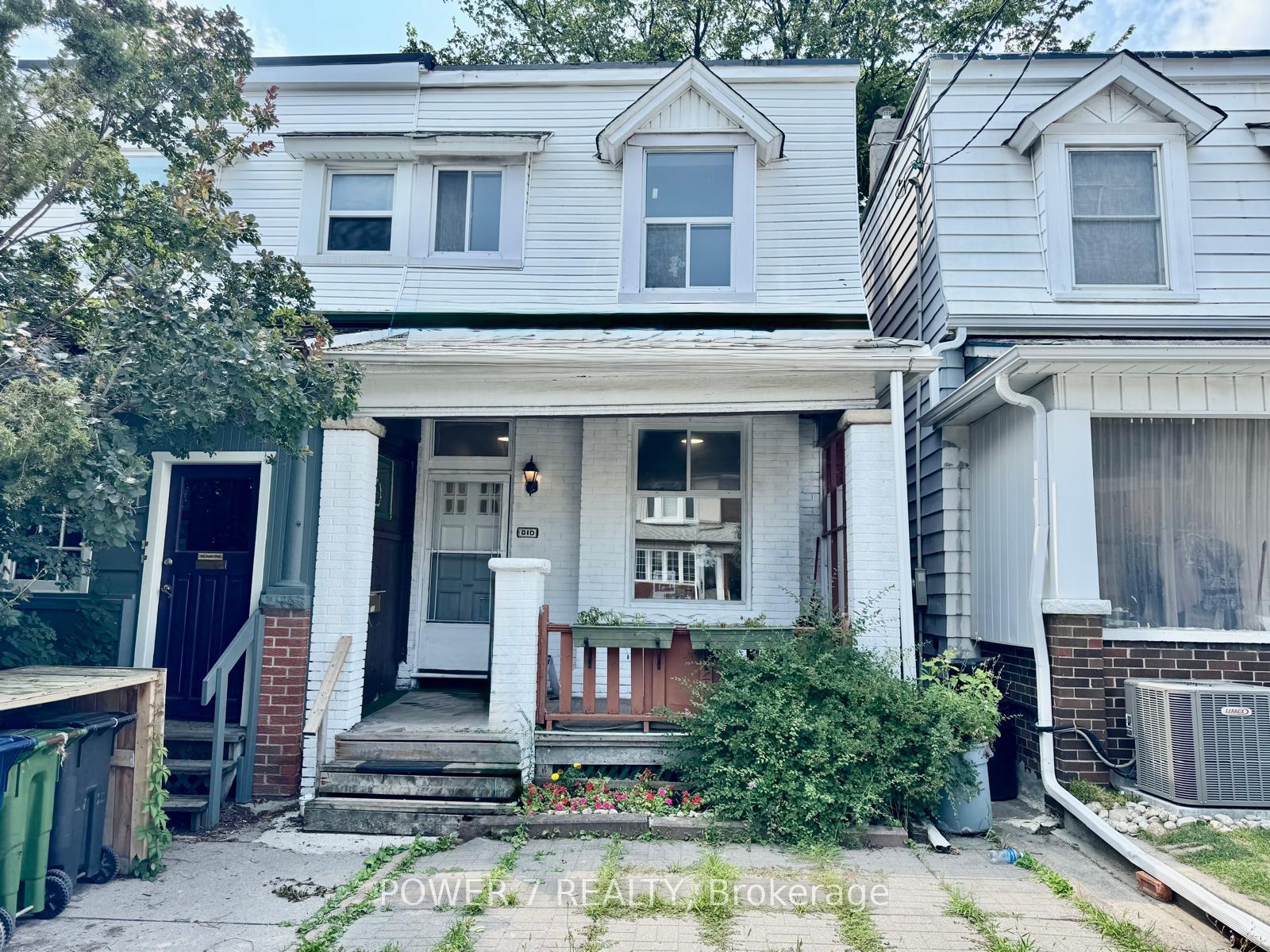 Photo 2 of 810 Ossington Avenue, Toronto, Dovercourt-Wallace Emerson-Junction — HOMEH