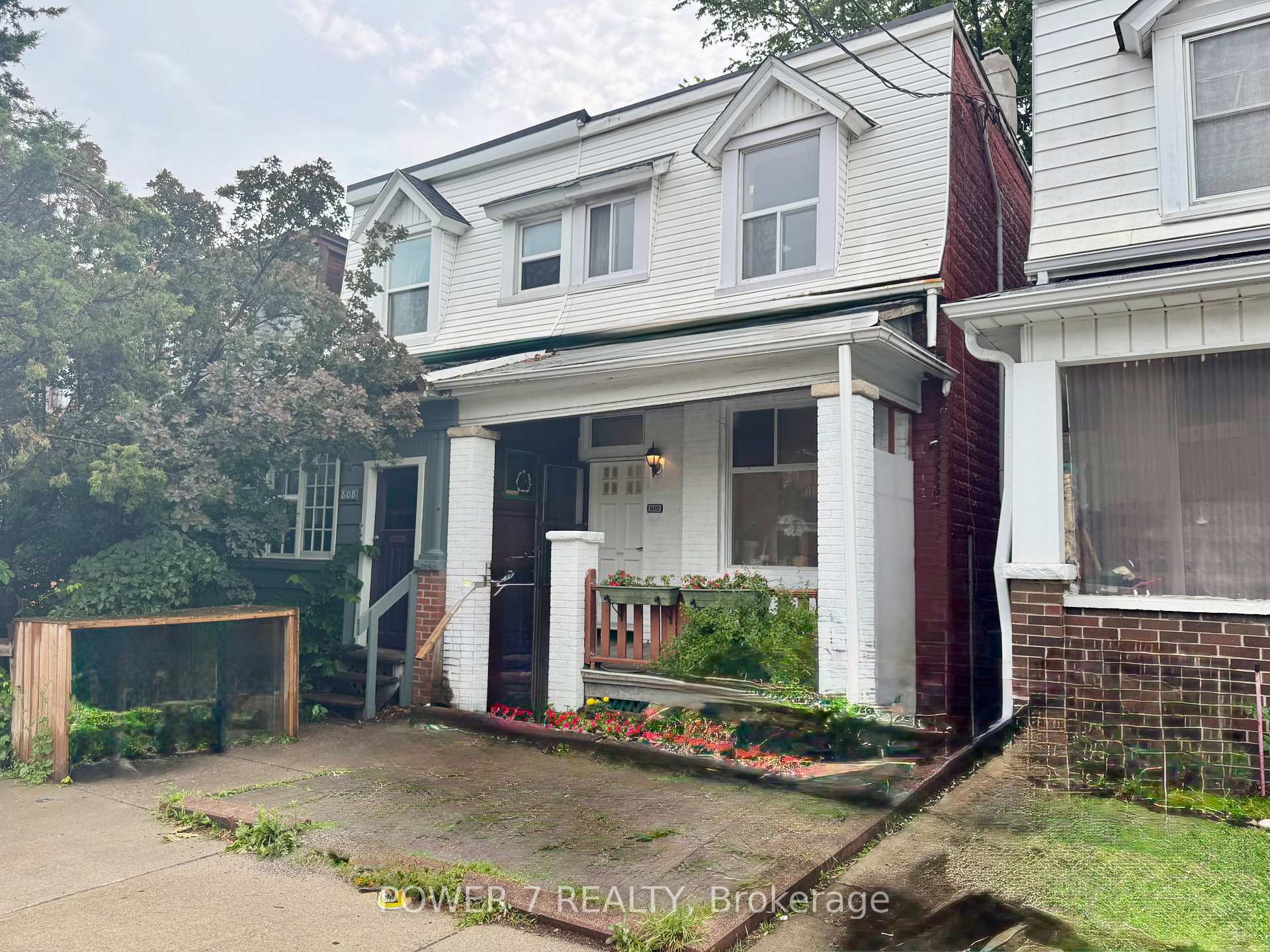 Photo 3 of 810 Ossington Avenue, Toronto, Dovercourt-Wallace Emerson-Junction — HOMEH