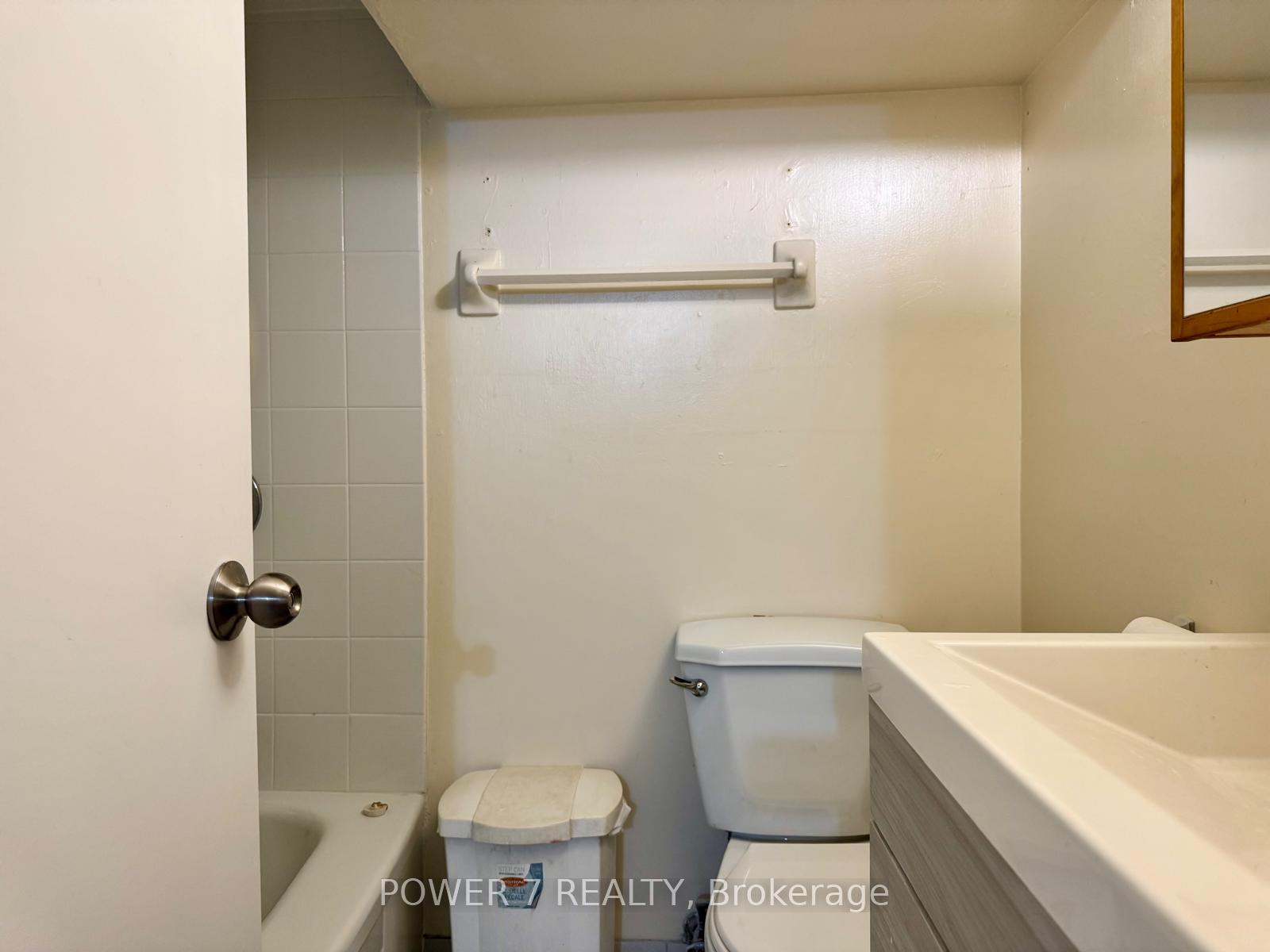 Photo 22 of 810 Ossington Avenue, Toronto, Dovercourt-Wallace Emerson-Junction — HOMEH
