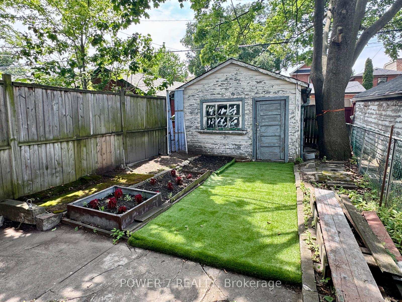 Photo 23 of 810 Ossington Avenue, Toronto, Dovercourt-Wallace Emerson-Junction — HOMEH