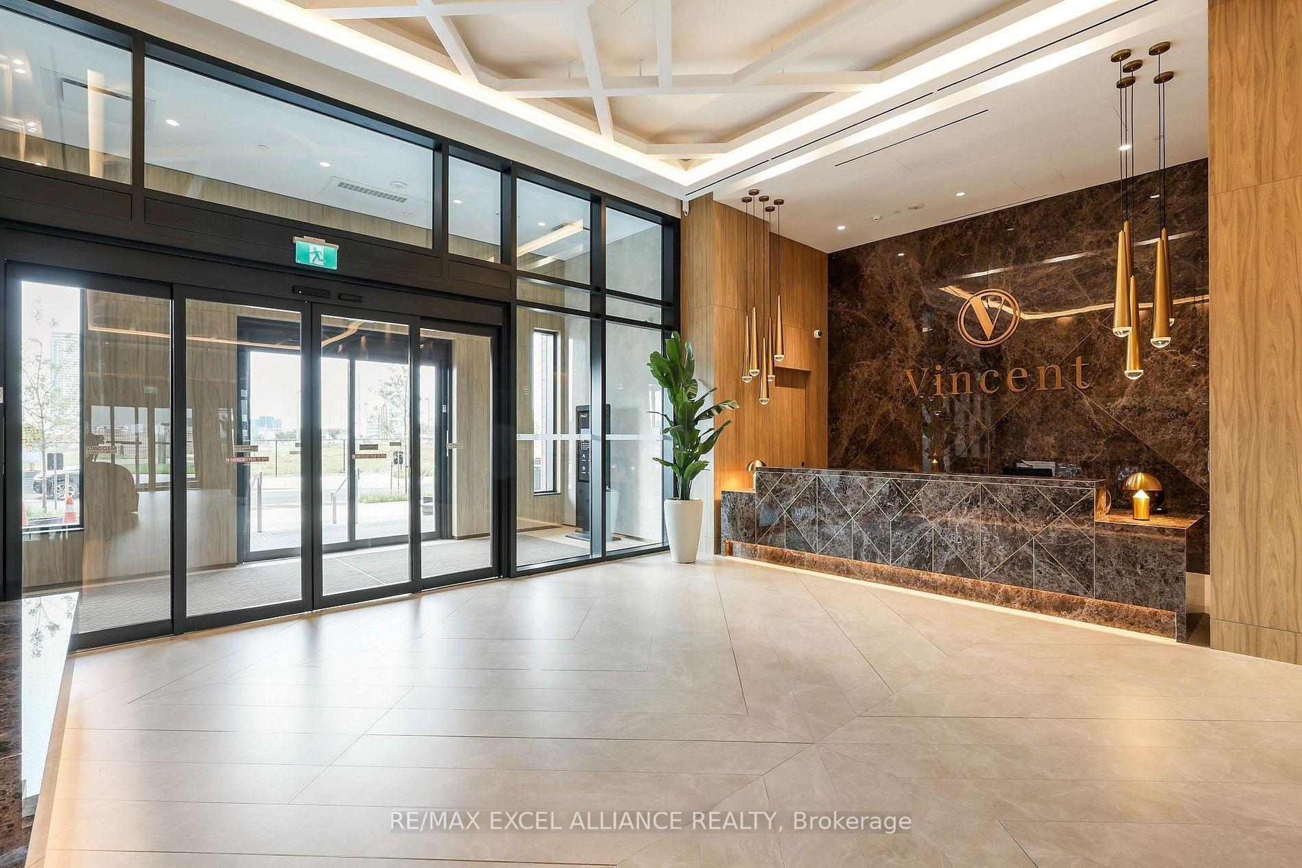 Photo 3 of Unit 1712, 5 Meadowdale Road, Vaughan, Vaughan Corporate Centre — HOMEH